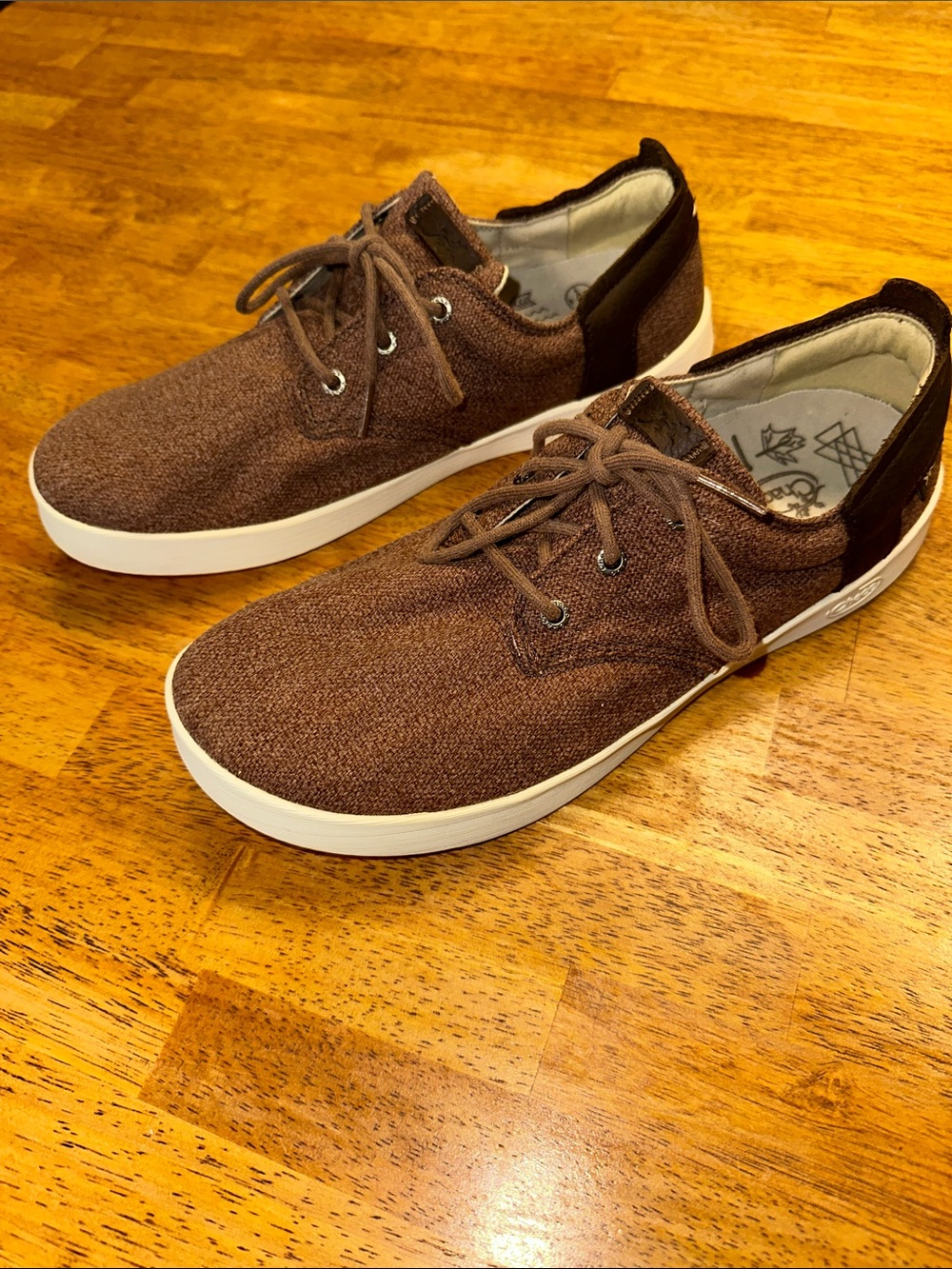 Chaco Men’s Davis Lace Brown Canvas Lace-Up Sneakers with White Sole